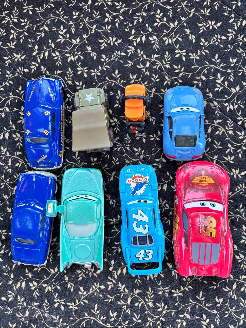 Disney Pixar Cars Diecast Lot of 7 - Mixed Scale (mostly 1:55)